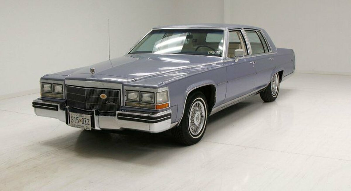42K Original Miles/Beautiful Paint and Trim/Clean Interior/Straight As An Arrow 1984 Cadillac Fleetwood Sedan
