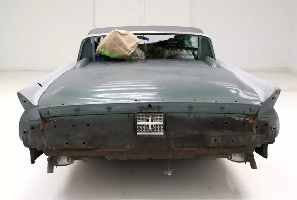 1960 Lincoln Mark Series Convertible - photo 4