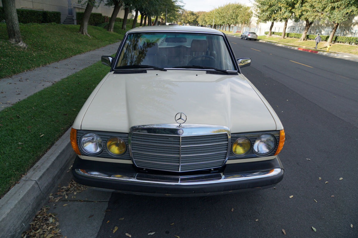 1983 Mercedes-Benz 300D TURBO DIESEL WITH 43K ORIG MILES 300 D - photo 10