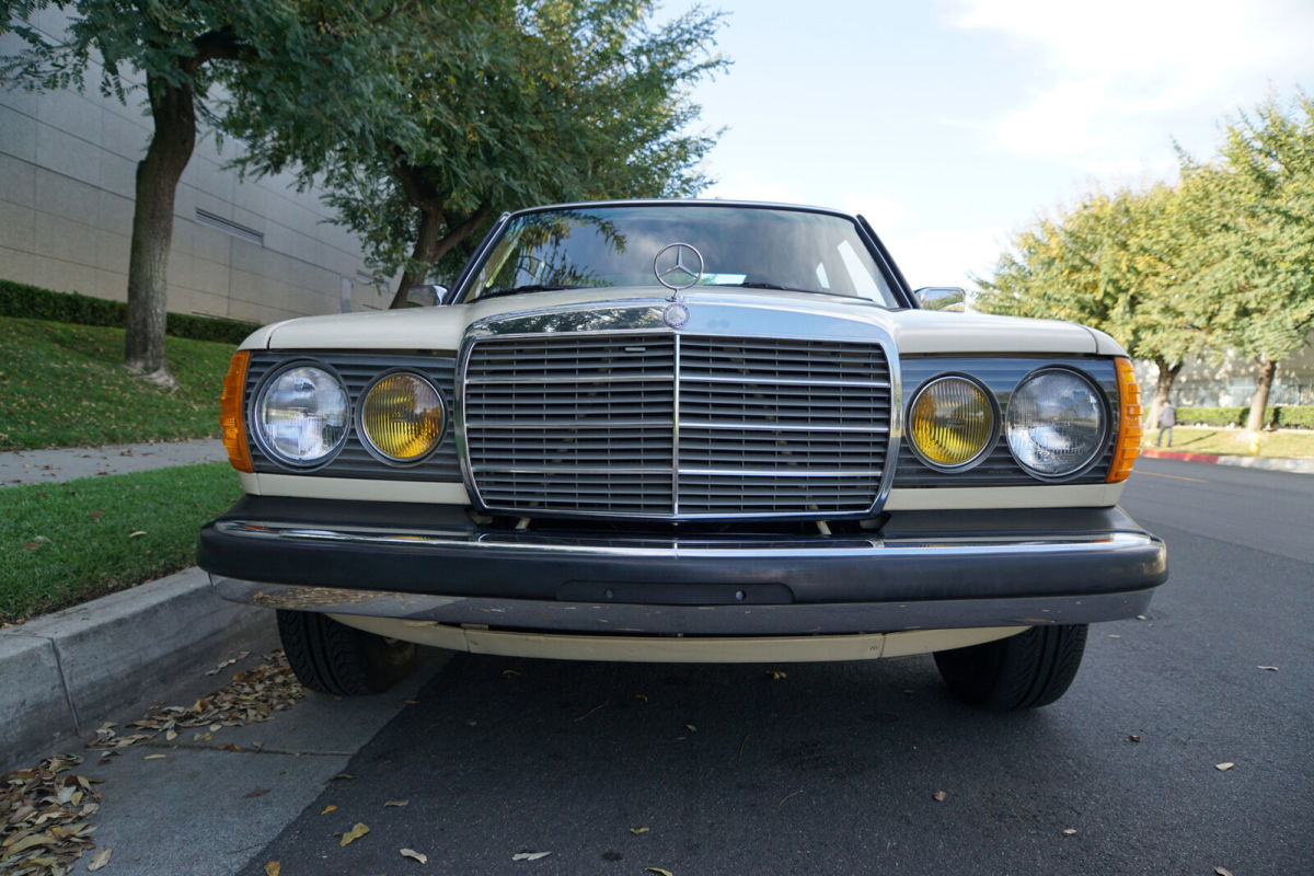 1983 Mercedes-Benz 300D TURBO DIESEL WITH 43K ORIG MILES 300 D - photo 11