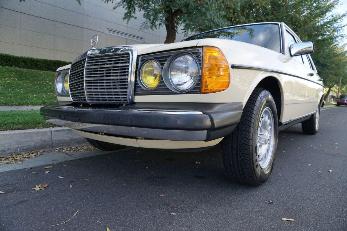 1983 Mercedes-Benz 300D TURBO DIESEL WITH 43K ORIG MILES 300 D - photo 5