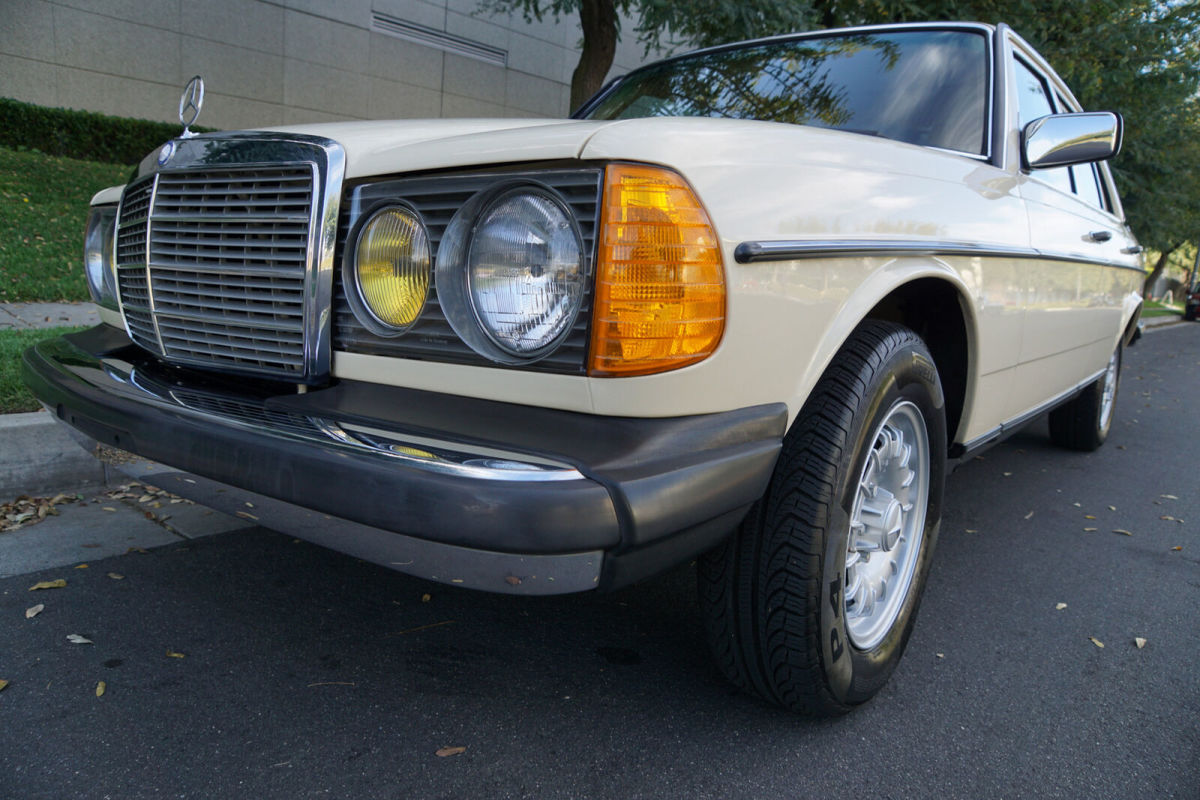 1983 Mercedes-Benz 300D TURBO DIESEL WITH 43K ORIG MILES 300 D - photo 6