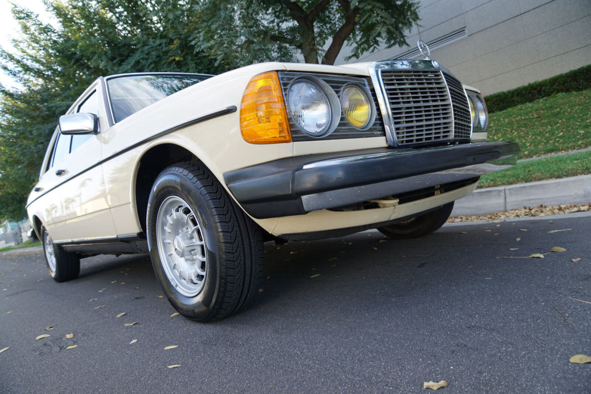1983 Mercedes-Benz 300D TURBO DIESEL WITH 43K ORIG MILES 300 D - photo 8