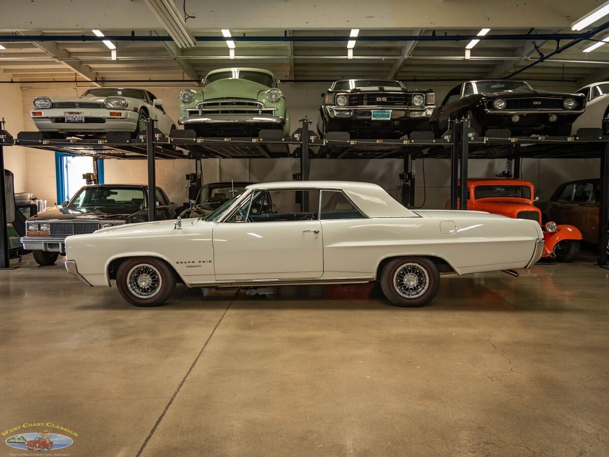 1964 Pontiac Grand Prix Tri Power 389 V8 5 spd 2 Door Hardtop - photo 6