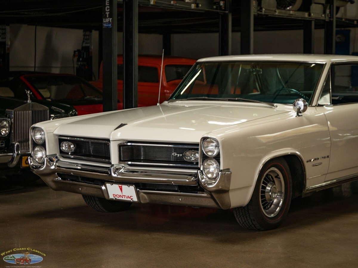 1964 Pontiac Grand Prix Tri Power 389 V8 5 spd 2 Door Hardtop - photo 8