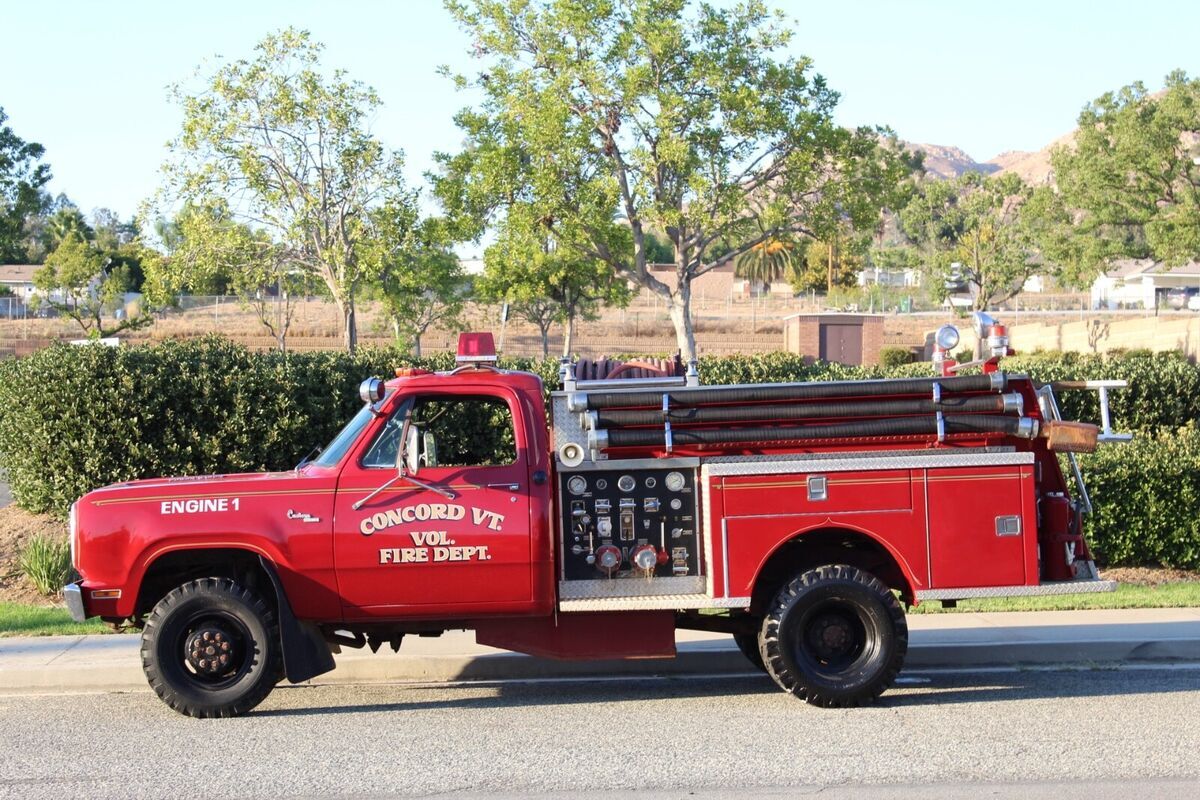 1977 Dodge Power Wagon 4x4 fire truck by Pierce mini attack pumper brush truck - photo 7