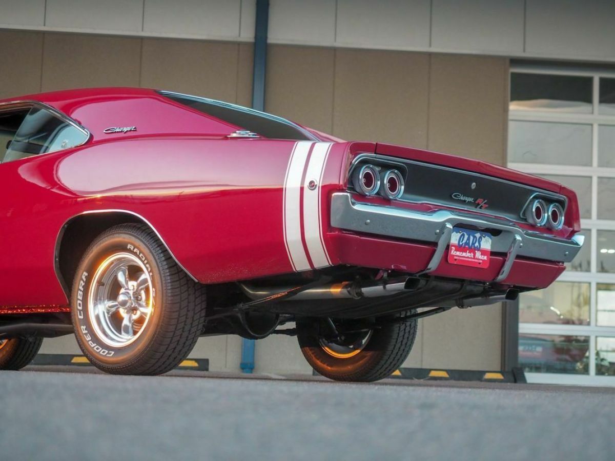 1968 Dodge Charger Beautifully Restored - 440 V8 - Automatic - photo 4