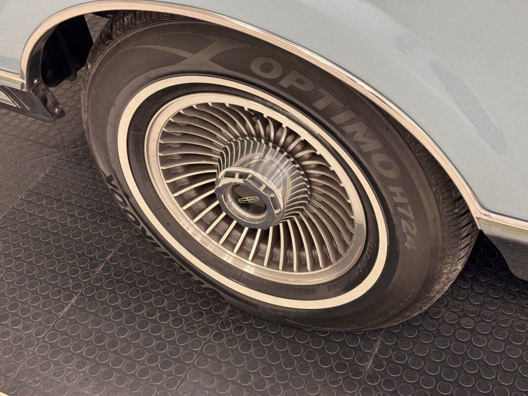 1980 Lincoln Continental Mark VI Sedan - photo 11