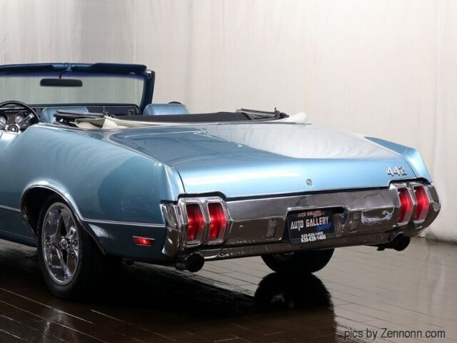 1970 Oldsmobile Cutlass 442 Convertible - photo 10