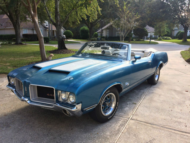 1971 Oldsmobile Cutlass 2 door convertible