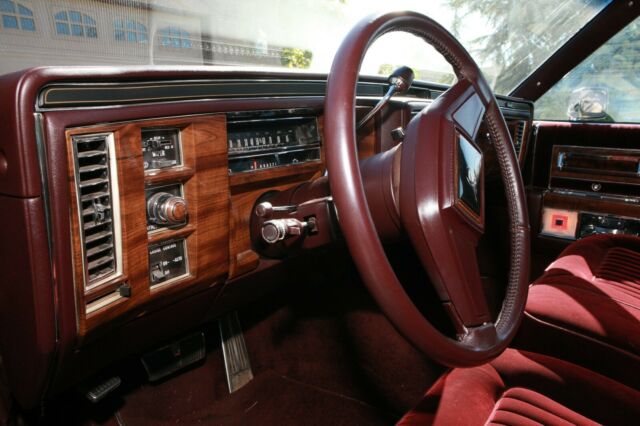 1987 Cadillac Brougham - photo 10