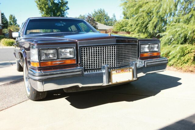 1987 Cadillac Brougham - photo 2