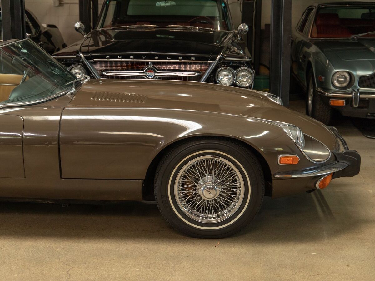 1973 Jaguar XKE E-Type Series III V12 4 spd Roadster with Hard - photo 4