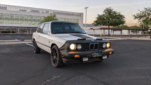 450HP V8 hot rod built on an original unmolested BMW 325 Coupe. 1986 BMW 3-Series E AUTOMATIC