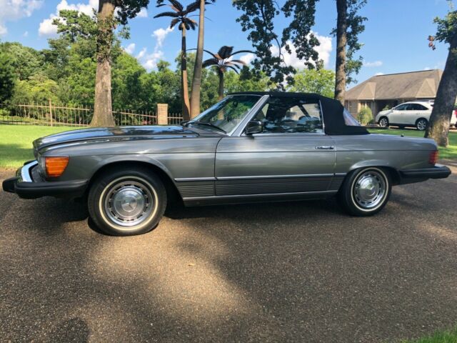 450SL, 2nd owner, Hard top and Soft top, well taken care of, Arkansas car. 1977 Mercedes-Benz SL-Class