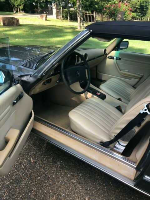 1977 Mercedes-Benz SL-Class - photo 13