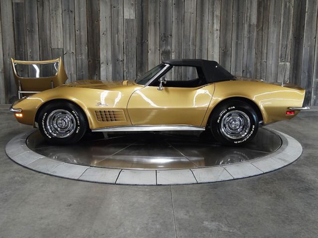 1972 Chevrolet Corvette 454 4spd Two Tops Frame off Restored Beautiful - photo 10