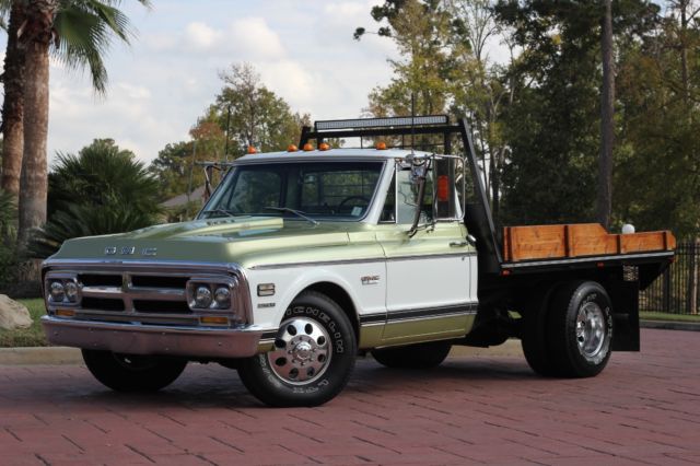 454 V8, Auto w/OD, Power Steering/Brakes, A/C, New Rims/Tires, Flatbed, Light Ba 1971 GMC C3500 Dually