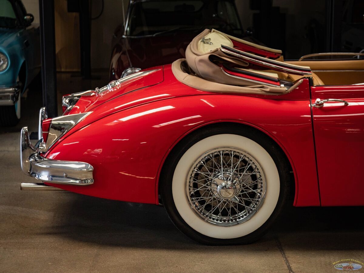 1961 Jaguar XK150 SE 3.8L Drophead Coupe - photo 2