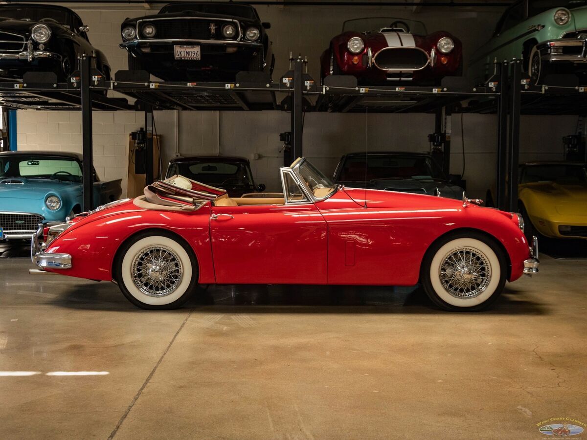 1961 Jaguar XK150 SE 3.8L Drophead Coupe - photo 3