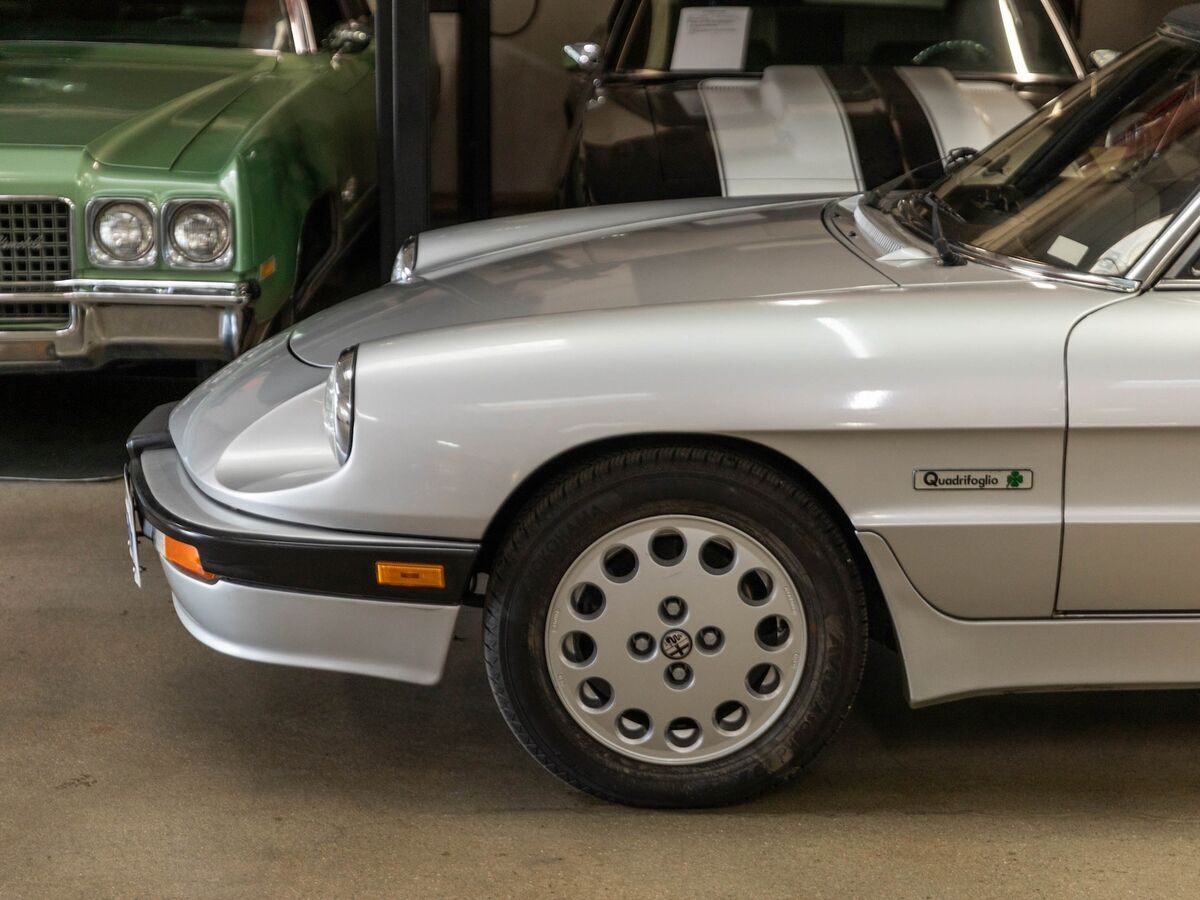 1987 Alfa Romeo Spider Quadrifoglio with 45K orig miles Quadrifoglio - photo 5