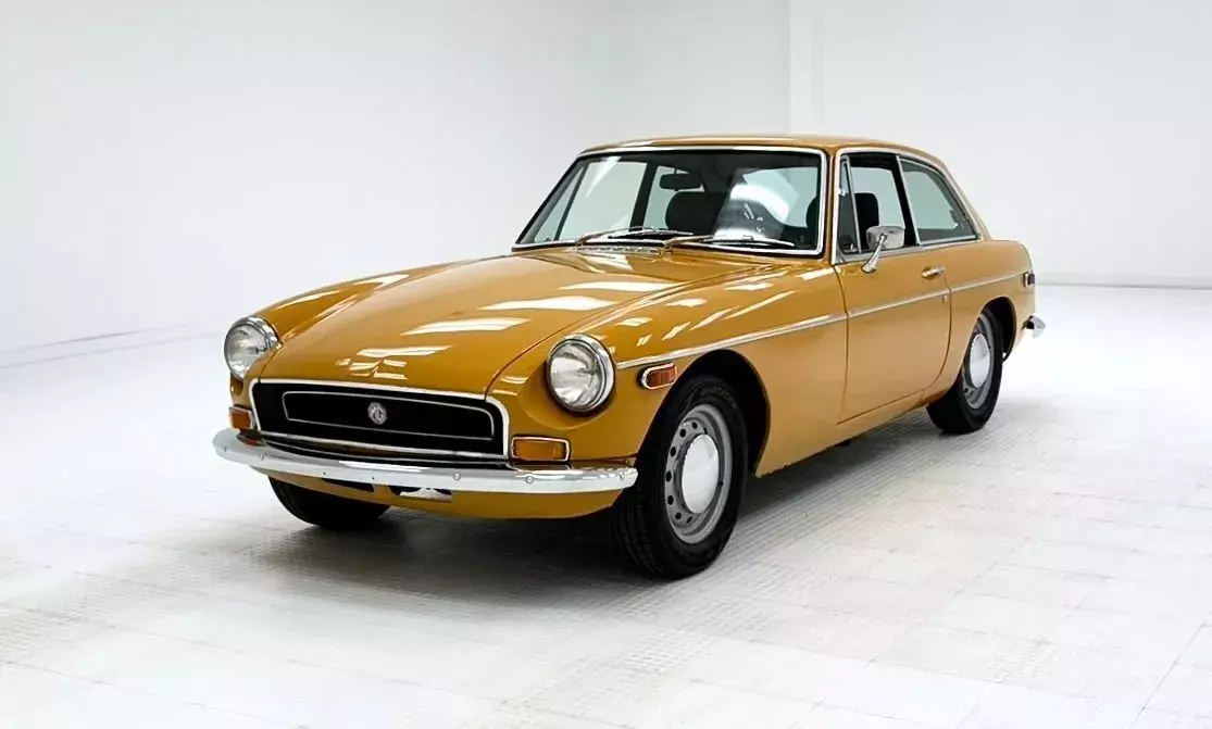 45,696 Miles/Heritage Trust Cert/Lots O Receipts/Lowered 1"/Updated Front Brakes 1971 MG MGB GT