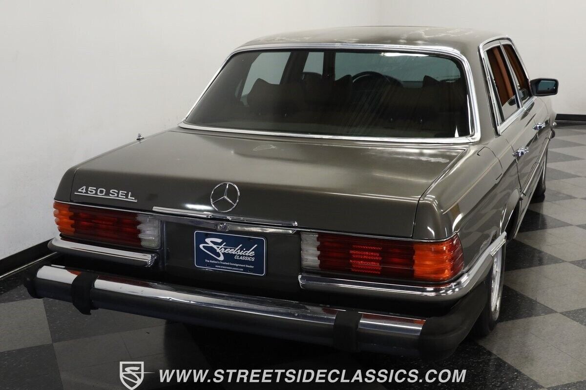 1979 Mercedes-Benz 400-Series - photo 10