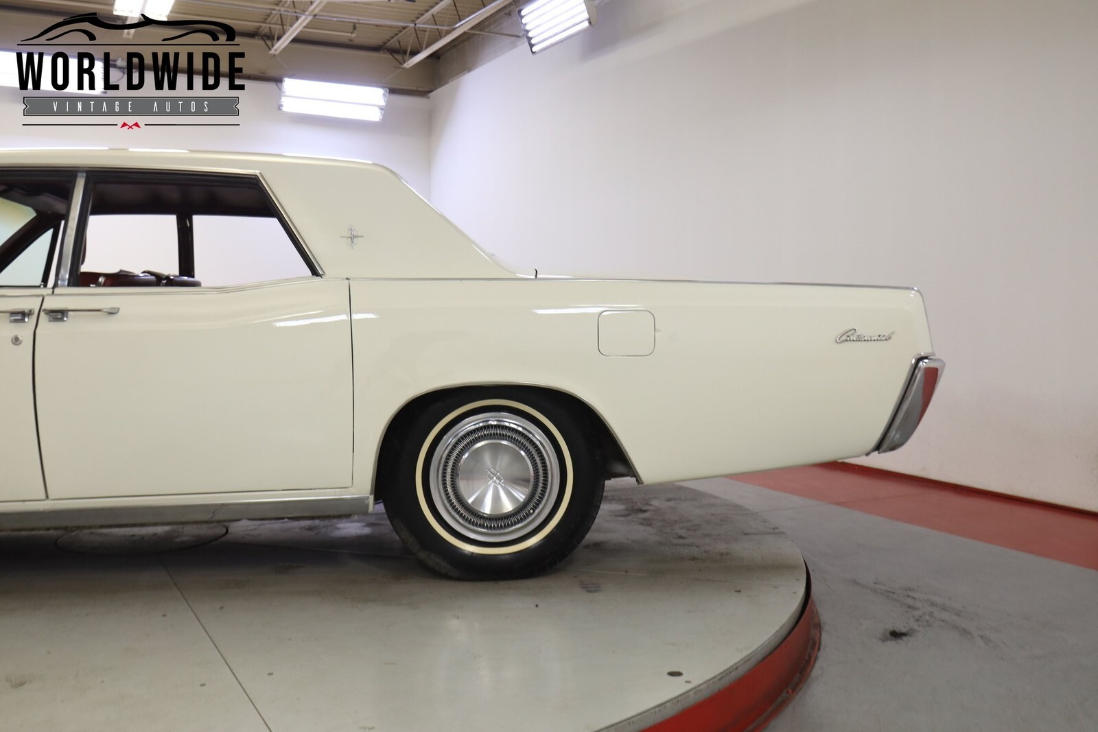 1967 Lincoln Continental - photo 10