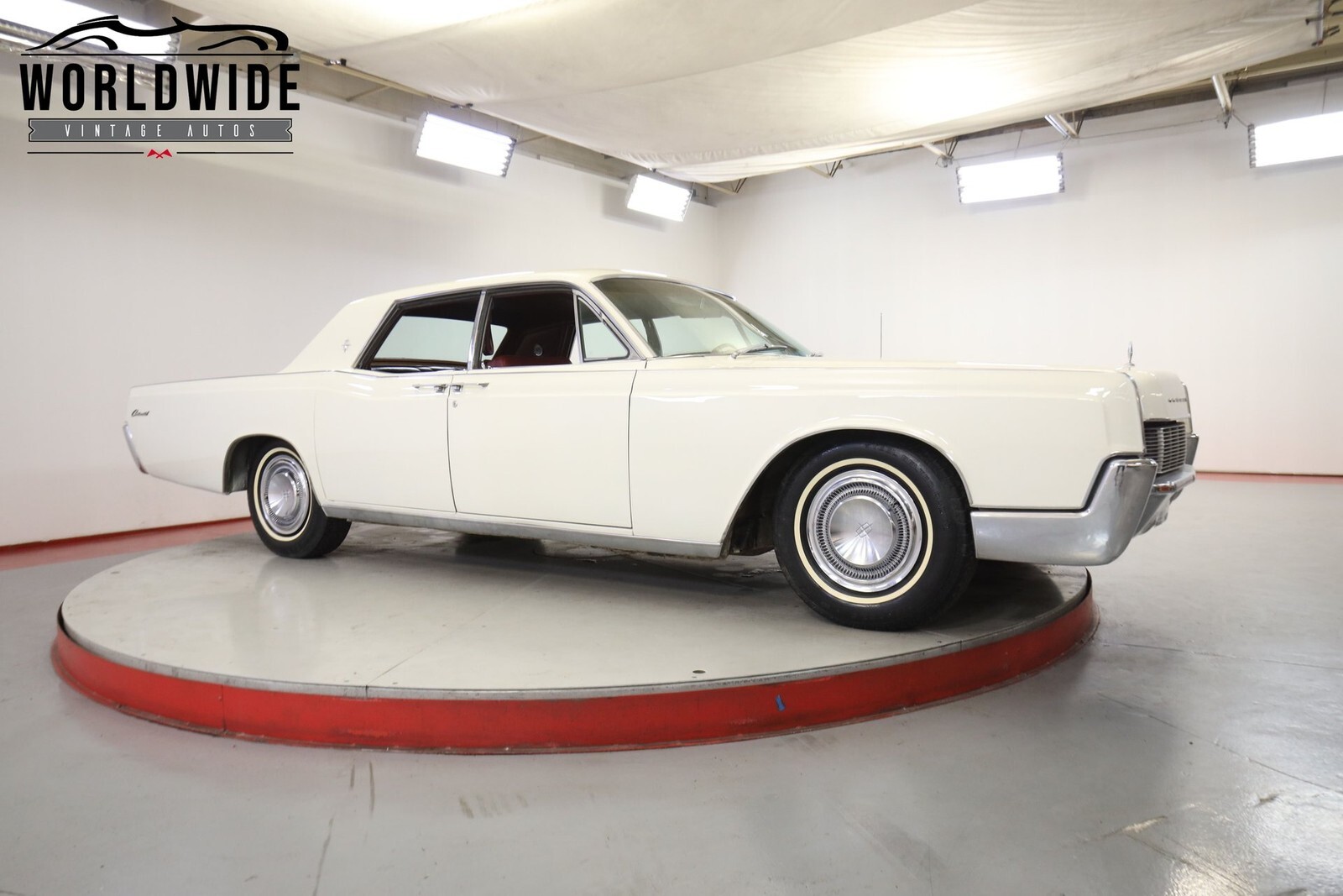 1967 Lincoln Continental - photo 2