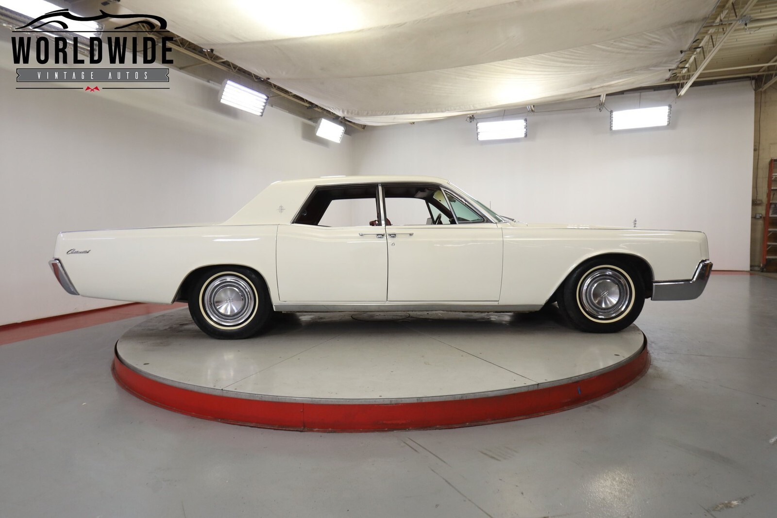 1967 Lincoln Continental - photo 4