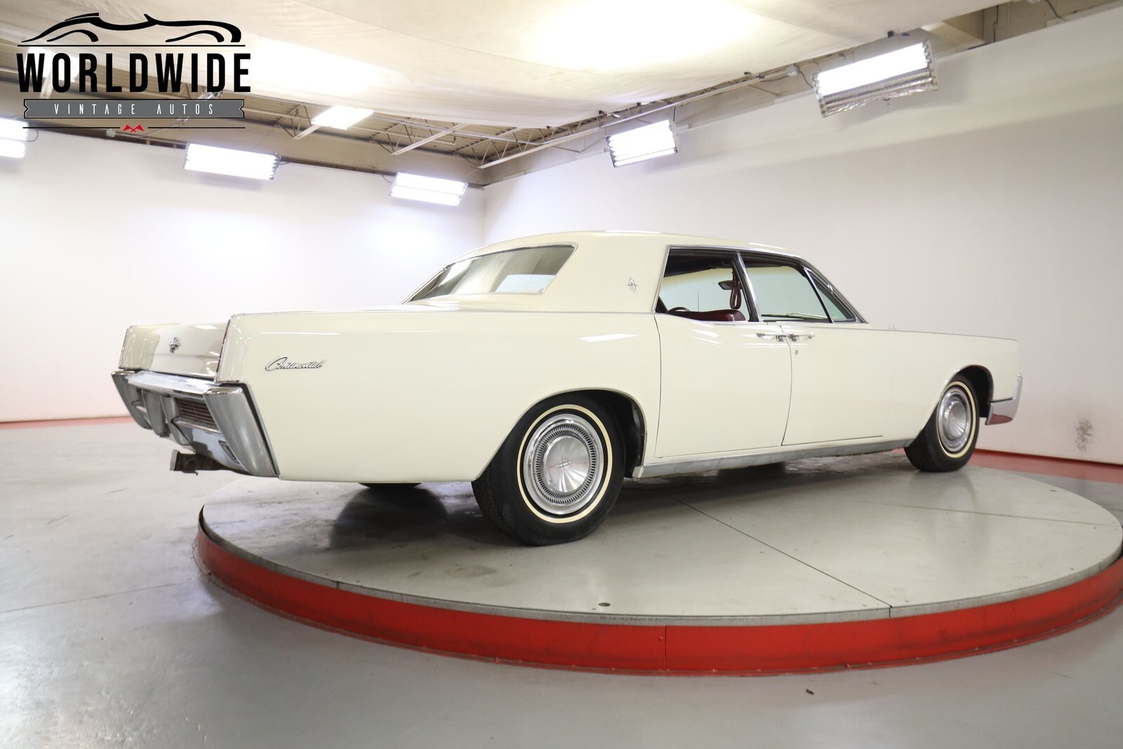 1967 Lincoln Continental - photo 6