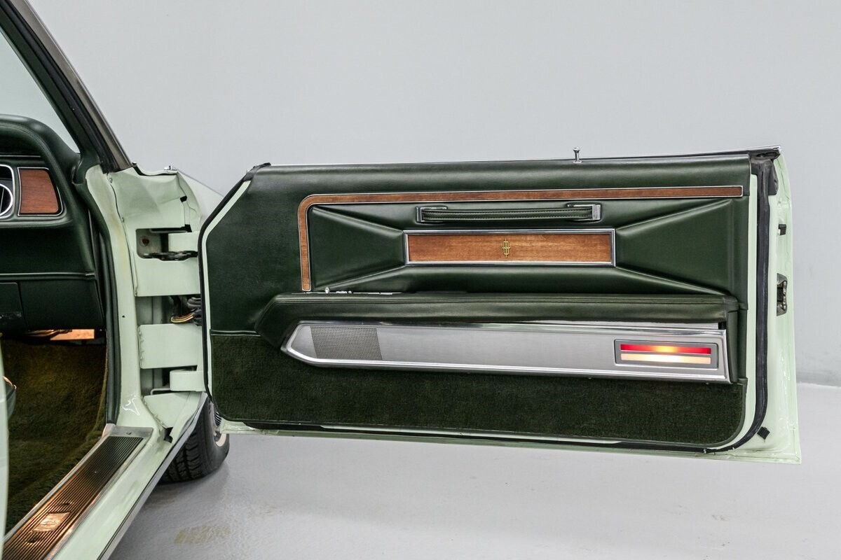 1971 Lincoln Continental Mark III - photo 11