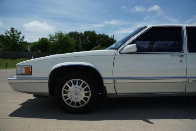 1993 Cadillac DeVille ONLY 42K ORIGNAL MILES CLEAN CARFAX NICE! - photo 4