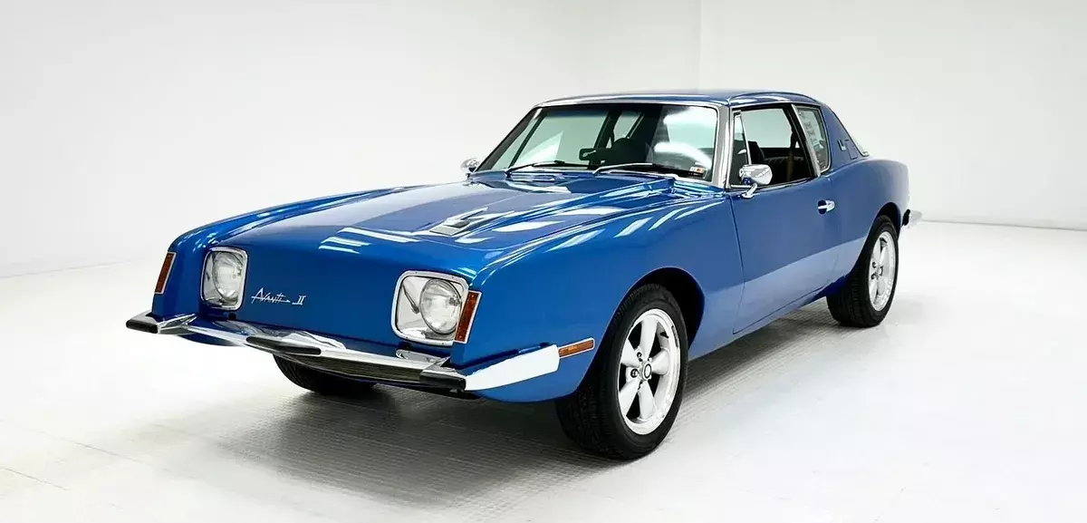 4.6L InTech 4V V8/4R70W Auto/Painless Wiring/4 Wheel Power Discs/Striking Lines 1973 Avanti Avanti II