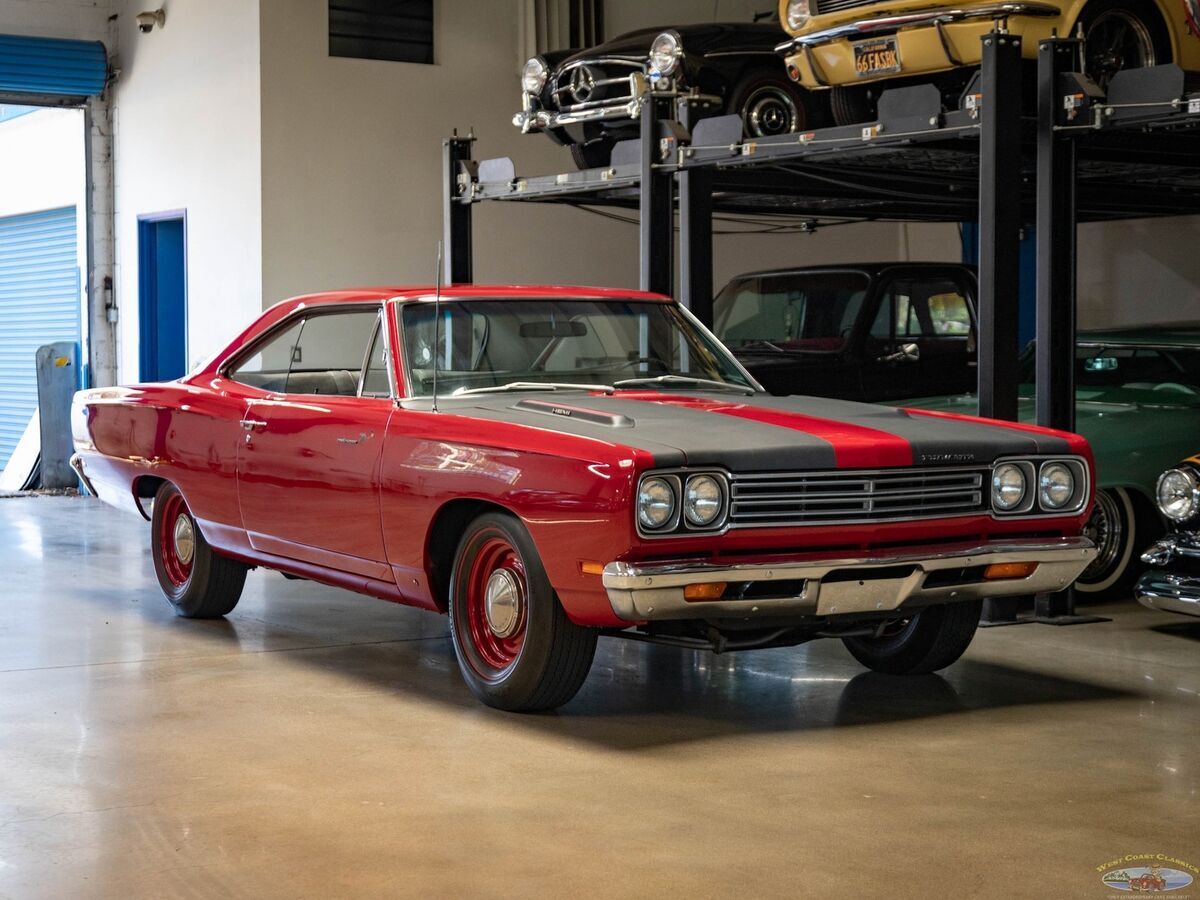 1969 Plymouth Road Runner 426 Hemi 4 spd 2 Dr Hardtop - photo 10