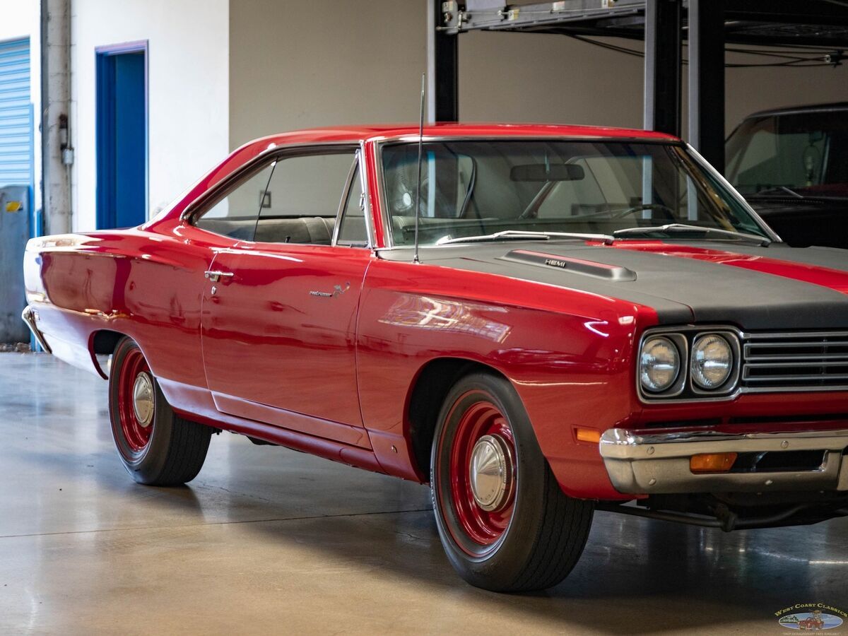 1969 Plymouth Road Runner 426 Hemi 4 spd 2 Dr Hardtop - photo 11