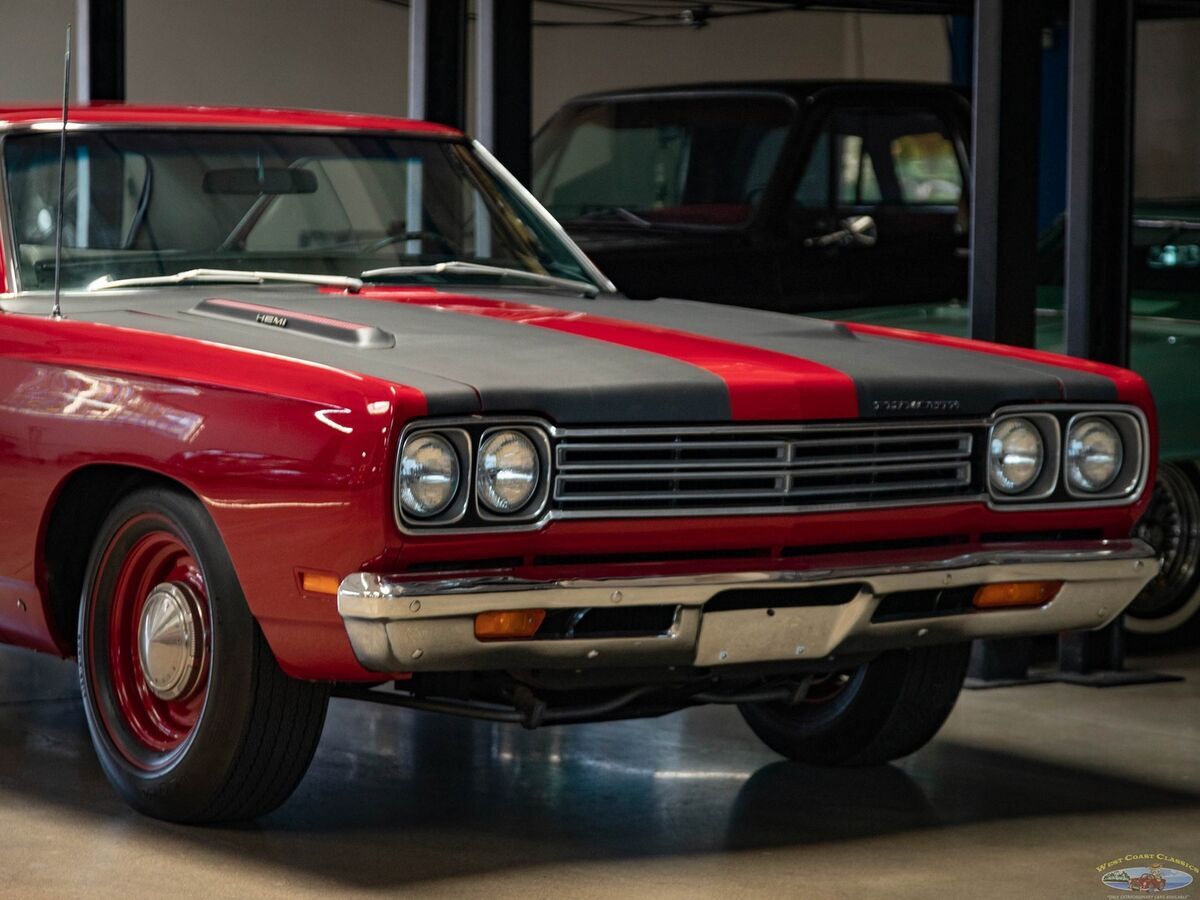 1969 Plymouth Road Runner 426 Hemi 4 spd 2 Dr Hardtop - photo 12