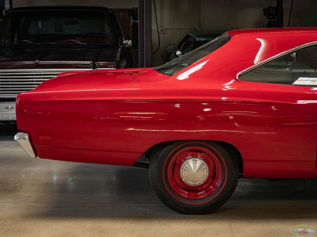 1969 Plymouth Road Runner 426 Hemi 4 spd 2 Dr Hardtop - photo 2