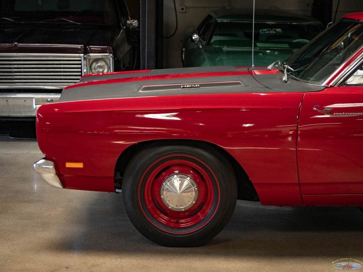 1969 Plymouth Road Runner 426 Hemi 4 spd 2 Dr Hardtop - photo 5