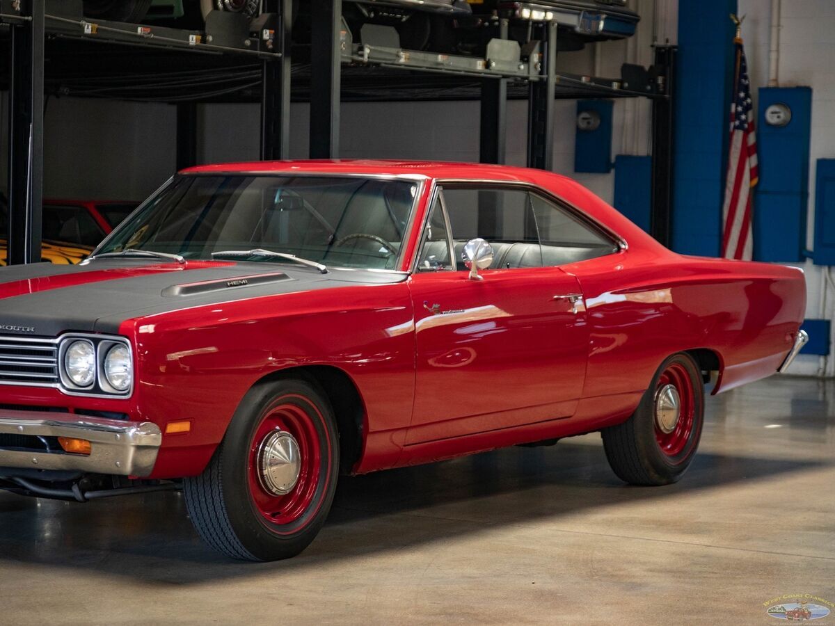 1969 Plymouth Road Runner 426 Hemi 4 spd 2 Dr Hardtop - photo 9