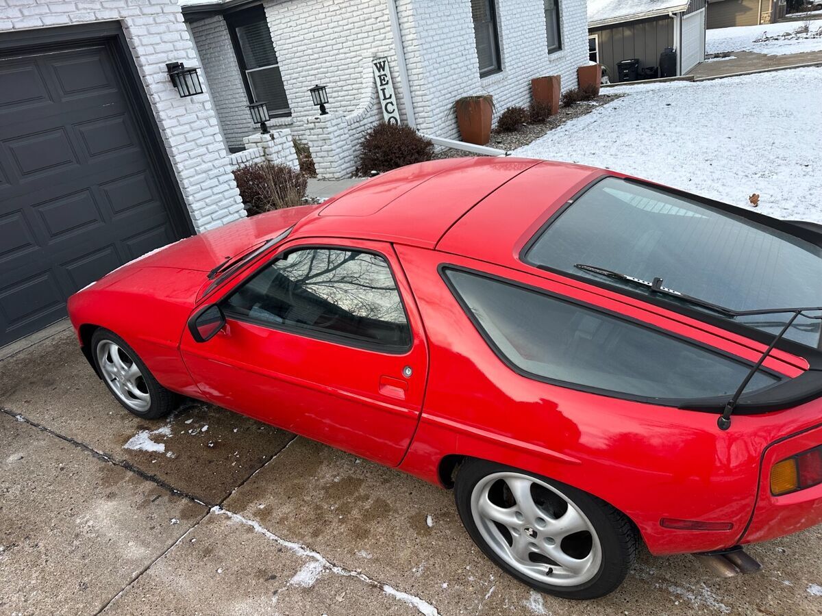 1984 Porsche 928 S - photo 2