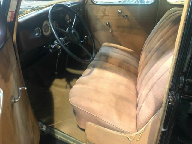1935 Ford 48 COUPE RUMBLE SEAT - photo 6