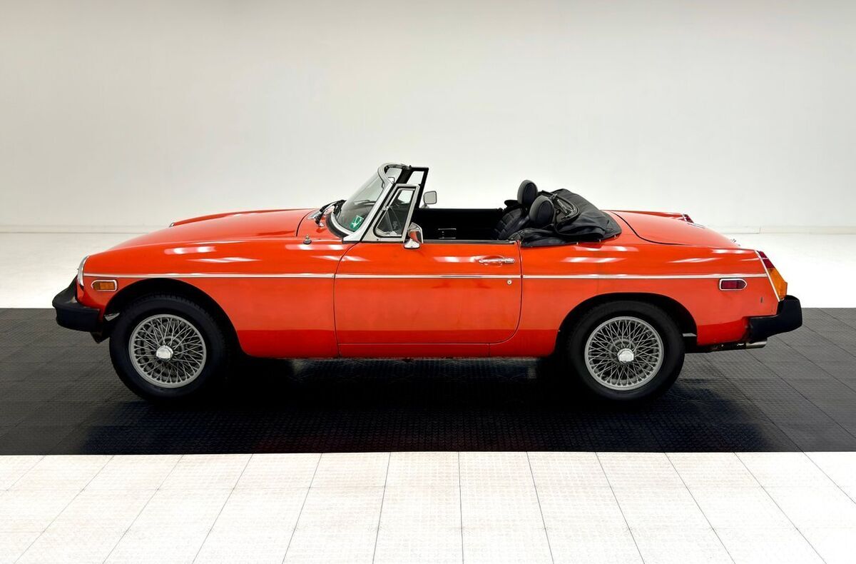 1979 MG MGB Roadster - photo 4