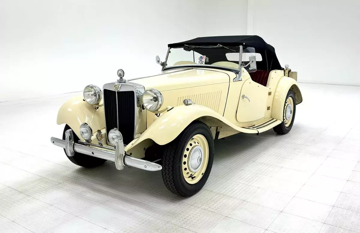 48,588 Miles/LED Lighting/1250cc I4/Rebuilt SU Carbs/New Top & Tonneau/4-Speed 1952 MG T-Series Roadster