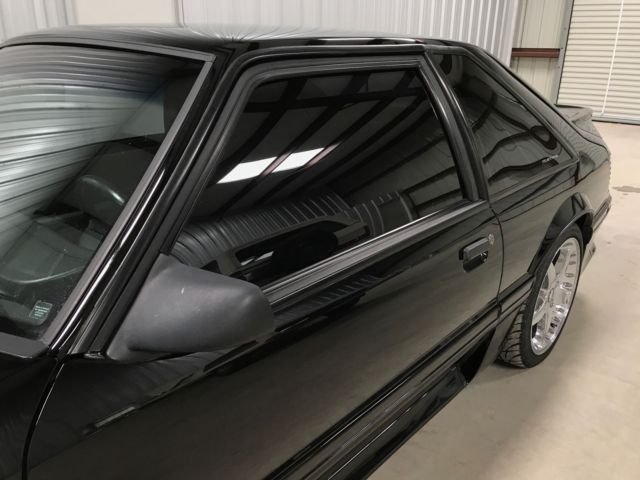 1990 Ford Mustang GT - photo 3