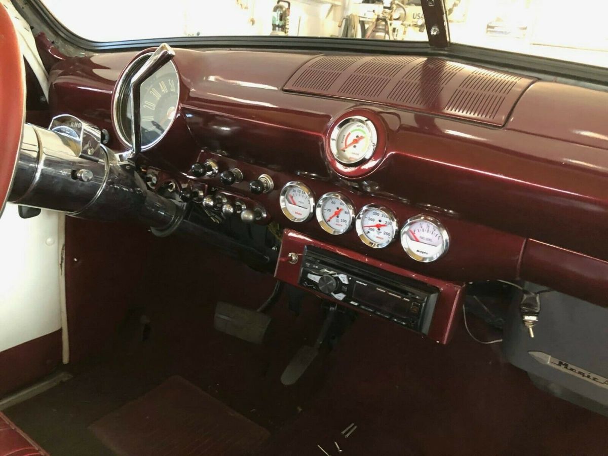 1949 Ford 4 door - photo 6