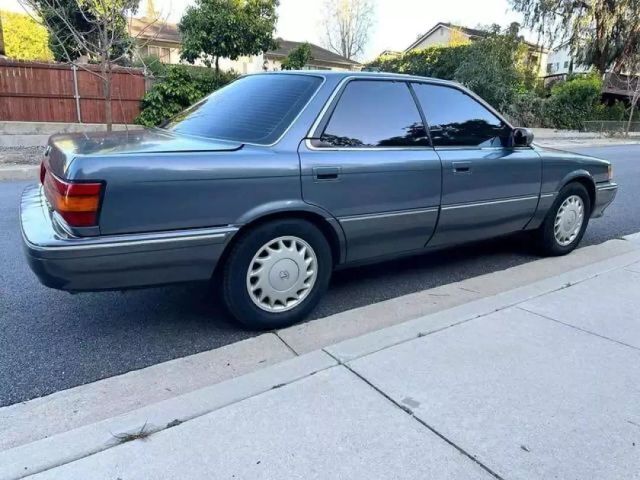 1990 Lexus ES 4D Sedan - photo 3