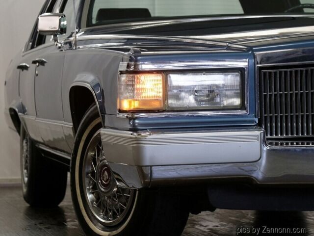 1992 Cadillac Brougham 4dr Sedan - photo 4