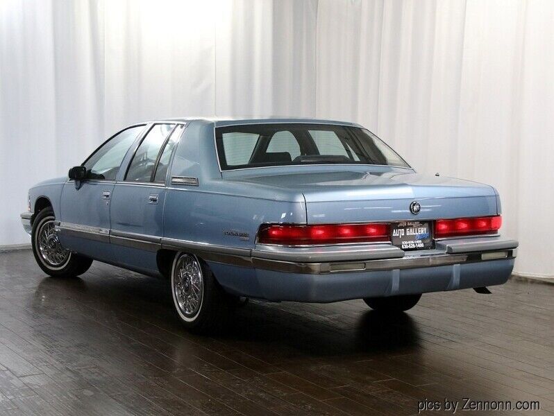 1992 Buick Roadmaster 4dr Sedan Ltd - photo 11