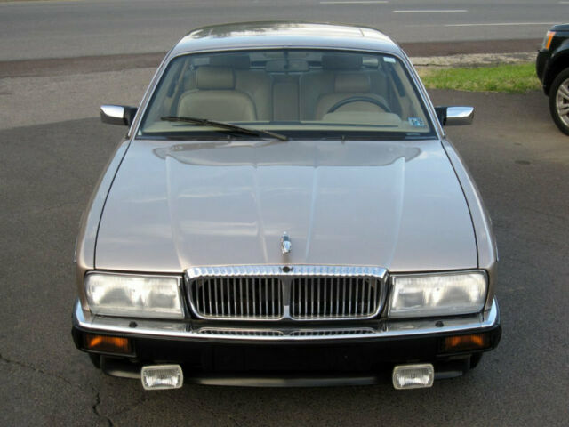 1991 Jaguar XJ 4dr Sedan Vanden Plas - photo 6
